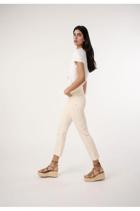 Pantalón crop detalle CRUDO