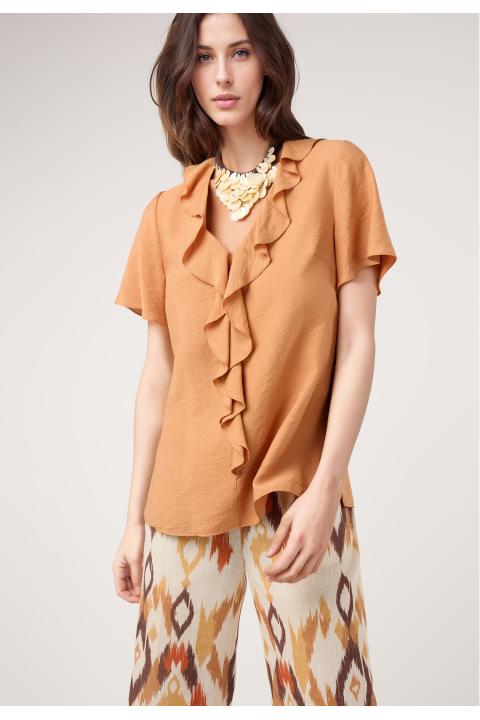 Blusa volante escote CARAMELO