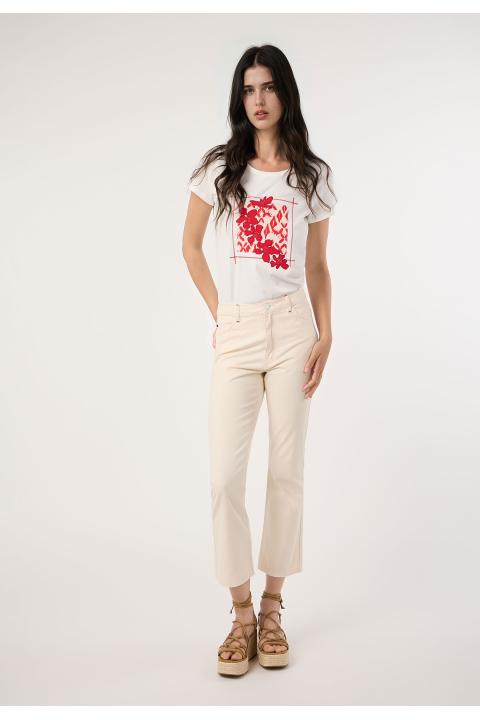 Pantalón crop detalle CRUDO