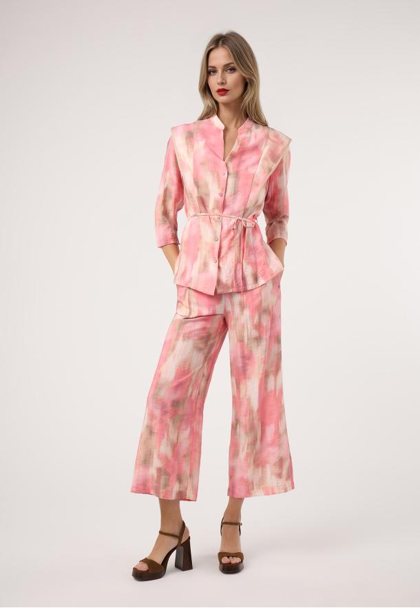 Pantalón manchas vivo cintura.Conjunto ROSA