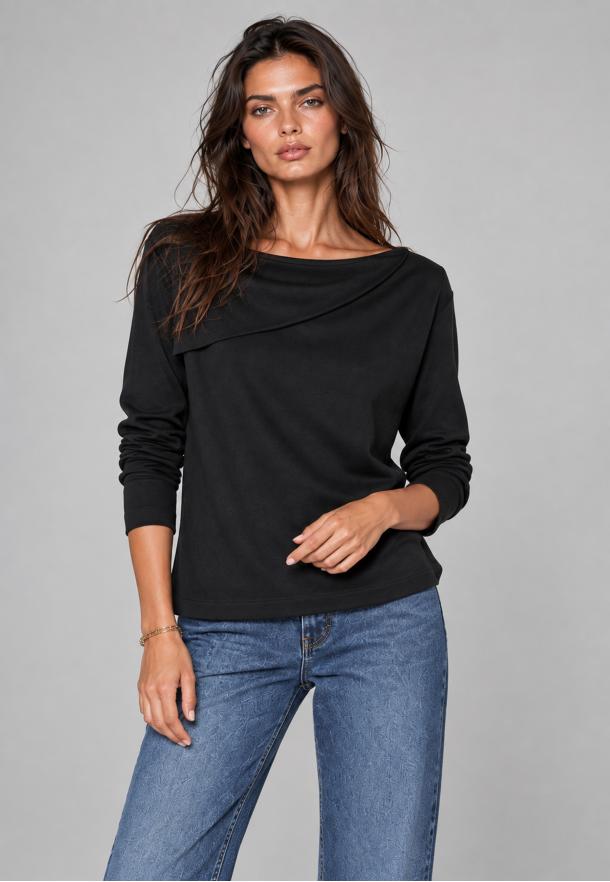 Camiseta asimétrica NEGRO